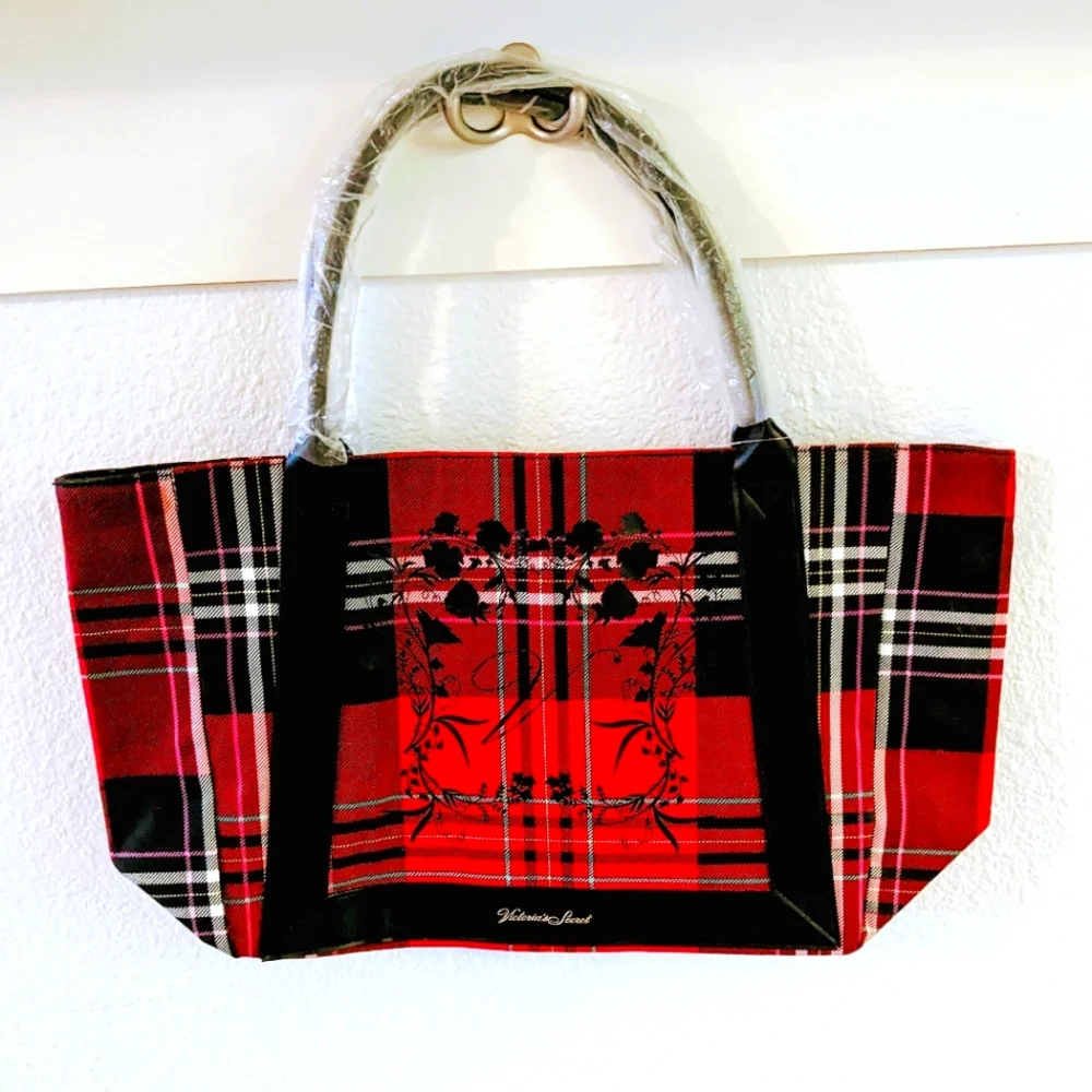 NEW Victoria Secret Limited Edition Red Tartan Tote NWT - Picture 1 of 6